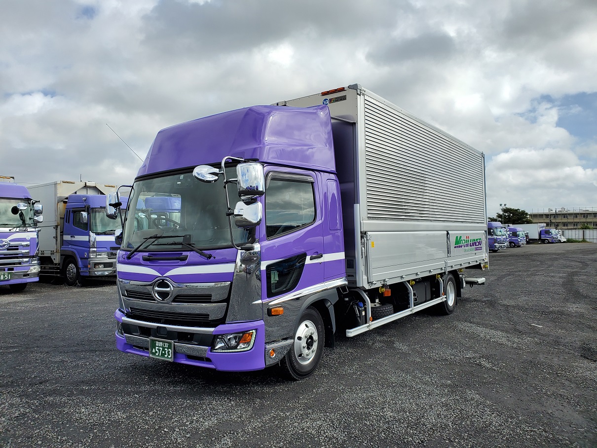 日野レンジャー(中型)ウイングパワーゲート新車が納車されました